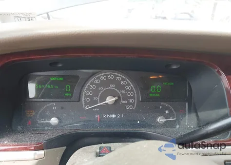 2004 Lincoln Town Car Signature из США, поврежденный, VIN 1LNHM81W54Y633721